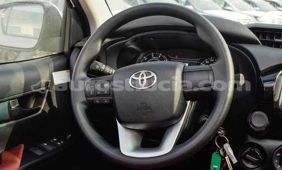 Buy Import Toyota Hilux White Car in Import - Dubai in Anse-la-Raye Buy Import Toyota Hilux White Car in Import - Dubai in Anse-la-Raye