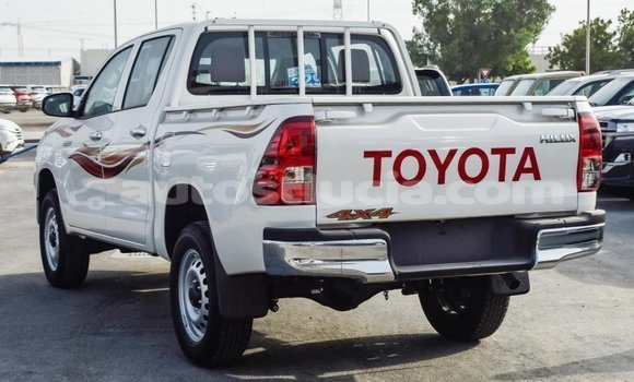 Buy Import Toyota Hilux White Car in Import - Dubai in Anse-la-Raye Buy Import Toyota Hilux White Car in Import - Dubai in Anse-la-Raye