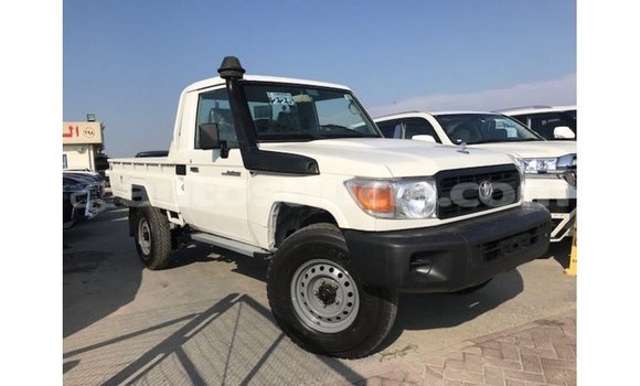 Buy Import Toyota Land Cruiser White Car in Import - Dubai in Anse-la-Raye Buy Import Toyota Land Cruiser White Car in Import - Dubai in Anse-la-Raye