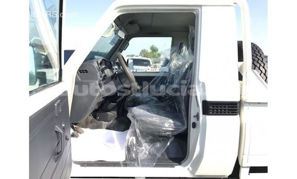 Buy Import Toyota Land Cruiser White Car in Import - Dubai in Anse-la-Raye Buy Import Toyota Land Cruiser White Car in Import - Dubai in Anse-la-Raye