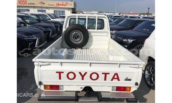 Buy Import Toyota Land Cruiser White Car in Import - Dubai in Anse-la-Raye Buy Import Toyota Land Cruiser White Car in Import - Dubai in Anse-la-Raye