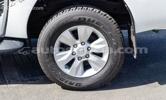 Buy Import Toyota Hilux White Car in Import - Dubai in Anse-la-Raye Buy Import Toyota Hilux White Car in Import - Dubai in Anse-la-Raye