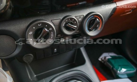 Buy Import Toyota Hilux White Car in Import - Dubai in Anse-la-Raye Buy Import Toyota Hilux White Car in Import - Dubai in Anse-la-Raye