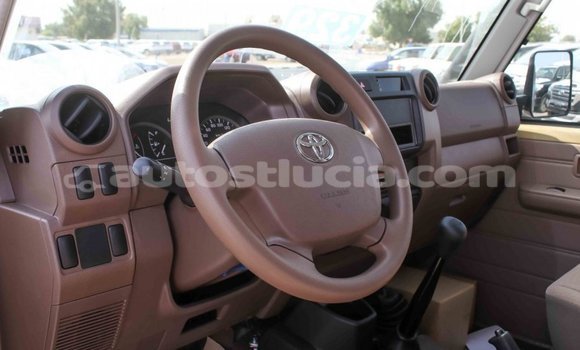 Buy Import Toyota Land Cruiser Beige Car in Import - Dubai in Anse-la-Raye Buy Import Toyota Land Cruiser Beige Car in Import - Dubai in Anse-la-Raye