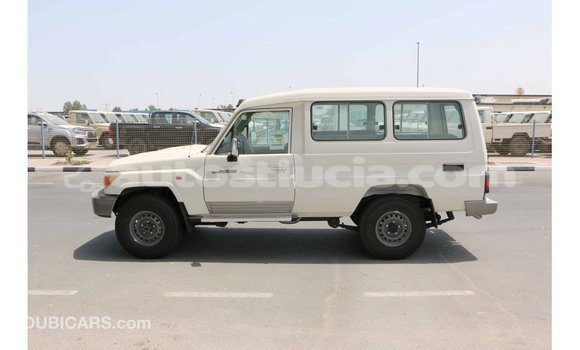 Acheter Import Voiture Toyota Land Cruiser Blanc à Import - Dubai, Anse-la-Raye Acheter Import Voiture Toyota Land Cruiser Blanc à Import - Dubai, Anse-la-Raye