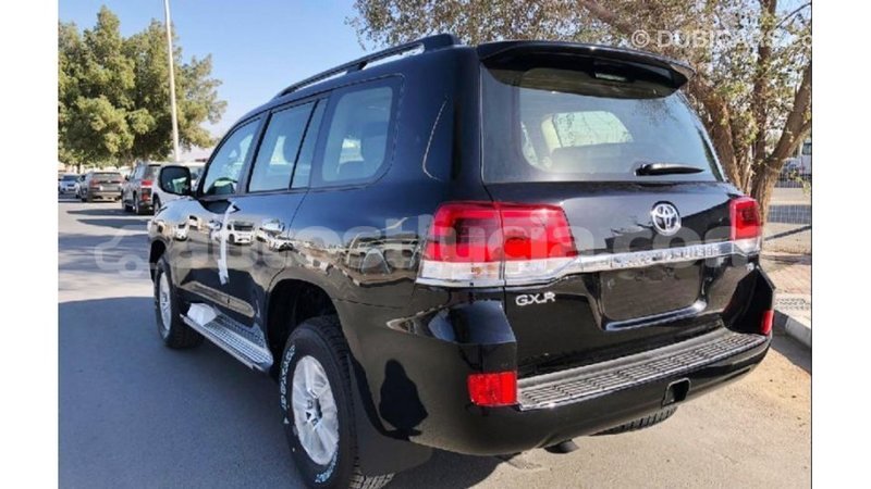 Big with watermark toyota land cruiser anse la raye import dubai 2444