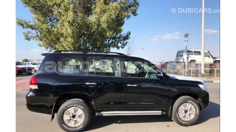 Big with watermark toyota land cruiser anse la raye import dubai 2444