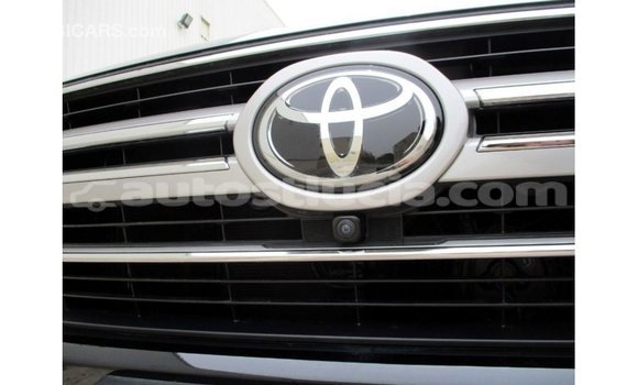 Acheter Import Voiture Toyota Land Cruiser Noir à Import - Dubai, Anse-la-Raye Acheter Import Voiture Toyota Land Cruiser Noir à Import - Dubai, Anse-la-Raye