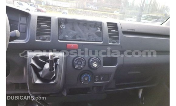 Acheter Import Voiture Toyota Hiace Blanc à Import - Dubai, Anse-la-Raye Acheter Import Voiture Toyota Hiace Blanc à Import - Dubai, Anse-la-Raye