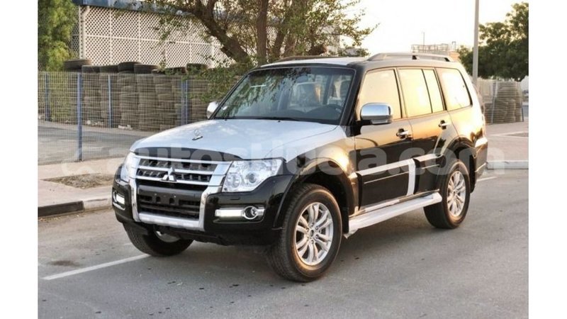 Big with watermark mitsubishi pajero anse la raye import dubai 2463