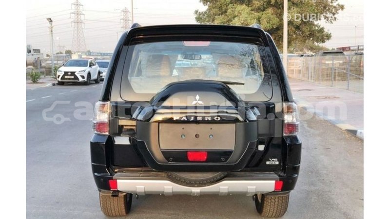 Big with watermark mitsubishi pajero anse la raye import dubai 2463