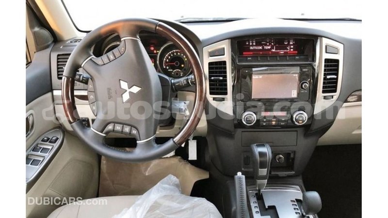 Big with watermark mitsubishi pajero anse la raye import dubai 2463