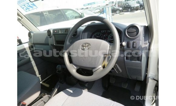 Buy Import Toyota Land Cruiser White Car in Import - Dubai in Anse-la-Raye Buy Import Toyota Land Cruiser White Car in Import - Dubai in Anse-la-Raye