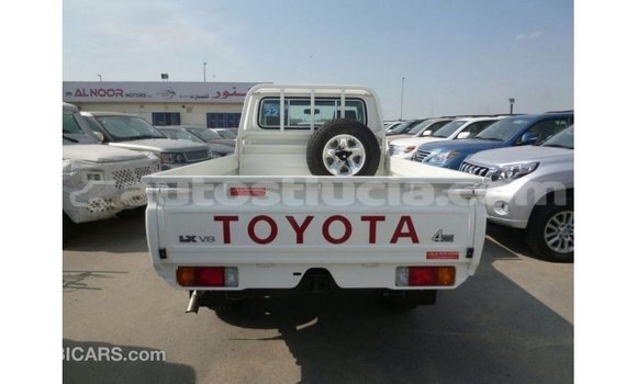 Buy Import Toyota Land Cruiser White Car in Import - Dubai in Anse-la-Raye Buy Import Toyota Land Cruiser White Car in Import - Dubai in Anse-la-Raye