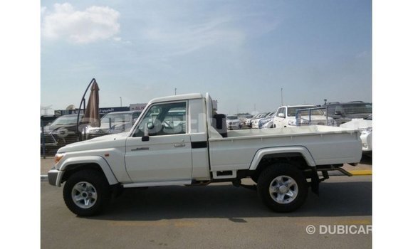 Buy Import Toyota Land Cruiser White Car in Import - Dubai in Anse-la-Raye Buy Import Toyota Land Cruiser White Car in Import - Dubai in Anse-la-Raye