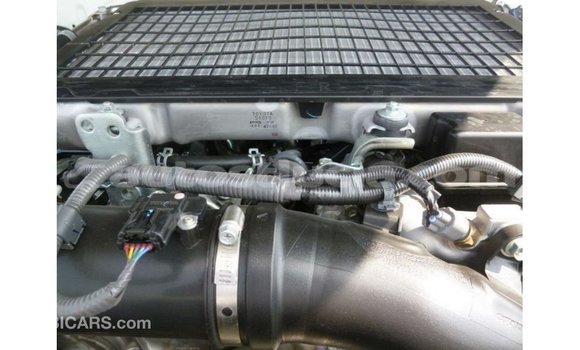 Buy Import Toyota Land Cruiser White Car in Import - Dubai in Anse-la-Raye Buy Import Toyota Land Cruiser White Car in Import - Dubai in Anse-la-Raye