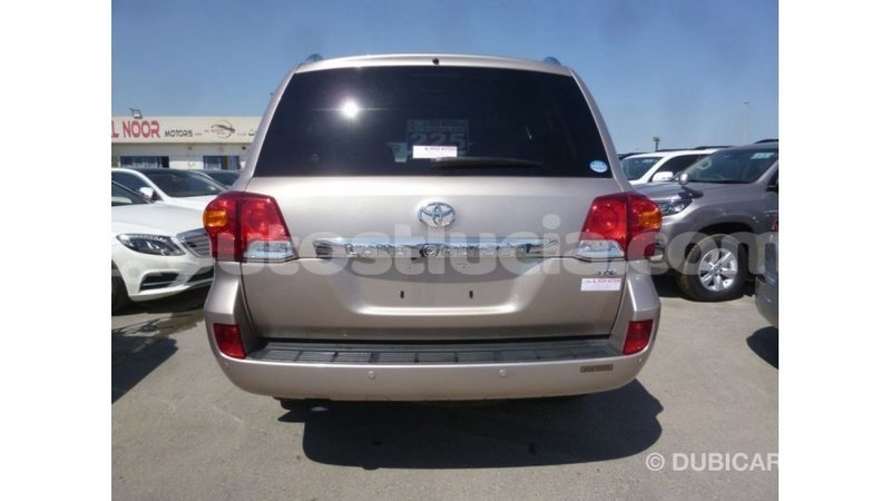 Big with watermark toyota land cruiser anse la raye import dubai 2469