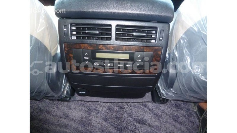 Big with watermark toyota land cruiser anse la raye import dubai 2469