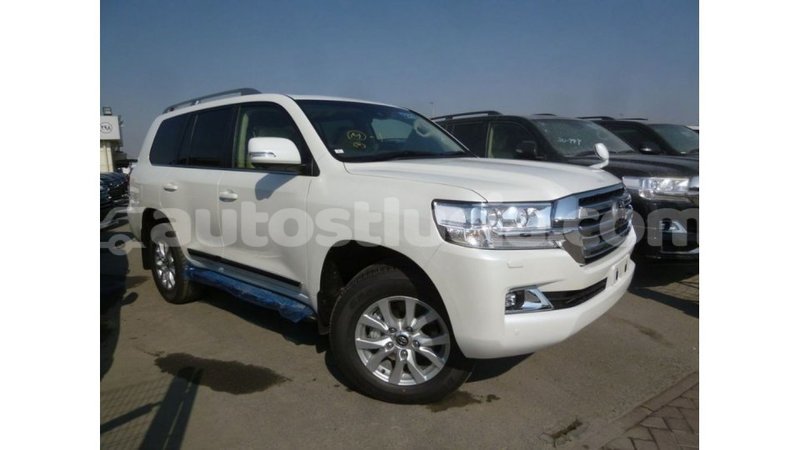 Big with watermark toyota land cruiser anse la raye import dubai 2477