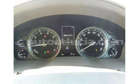 Acheter Import Voiture Toyota Land Cruiser Blanc à Import - Dubai, Anse-la-Raye Acheter Import Voiture Toyota Land Cruiser Blanc à Import - Dubai, Anse-la-Raye