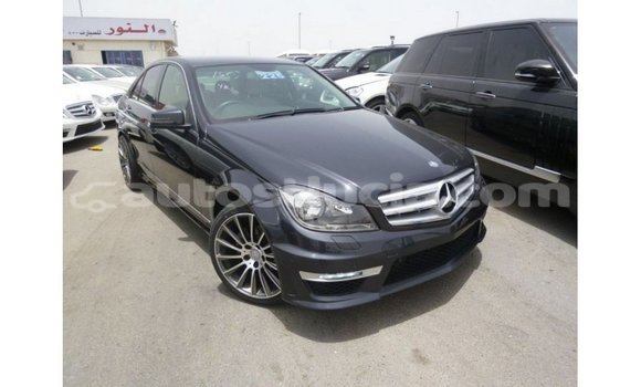 Buy Import Mercedes-Benz 190 (W201) Black Car in Import - Dubai in Anse-la-Raye Buy Import Mercedes-Benz 190 (W201) Black Car in Import - Dubai in Anse-la-Raye