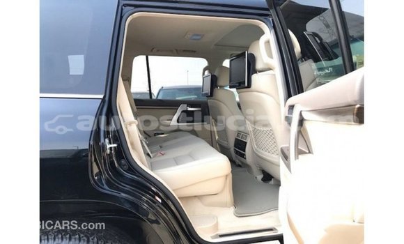 Buy Import Toyota Land Cruiser Black Car in Import - Dubai in Anse-la-Raye Buy Import Toyota Land Cruiser Black Car in Import - Dubai in Anse-la-Raye