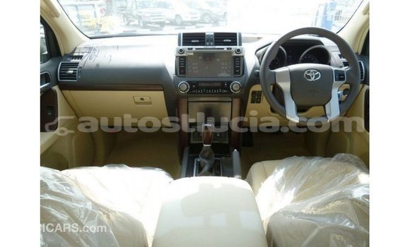 Acheter Import Voiture Toyota Prado Blanc à Import - Dubai, Anse-la-Raye Acheter Import Voiture Toyota Prado Blanc à Import - Dubai, Anse-la-Raye