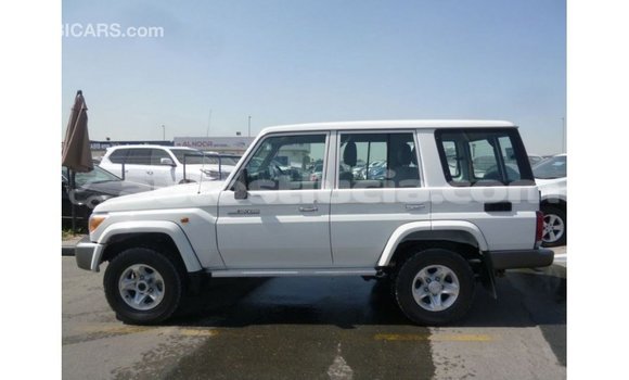 Buy Import Toyota Land Cruiser White Car in Import - Dubai in Anse-la-Raye Buy Import Toyota Land Cruiser White Car in Import - Dubai in Anse-la-Raye