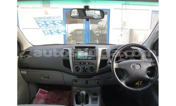 Buy Import Toyota Hilux Black Car in Import - Dubai in Anse-la-Raye Buy Import Toyota Hilux Black Car in Import - Dubai in Anse-la-Raye