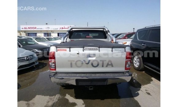 Buy Import Toyota Hilux Other Car in Import - Dubai in Anse-la-Raye Buy Import Toyota Hilux Other Car in Import - Dubai in Anse-la-Raye