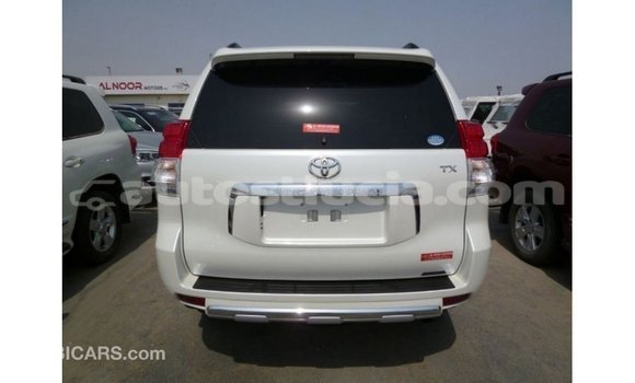 Acheter Import Voiture Toyota Prado Blanc à Import - Dubai, Anse-la-Raye Acheter Import Voiture Toyota Prado Blanc à Import - Dubai, Anse-la-Raye