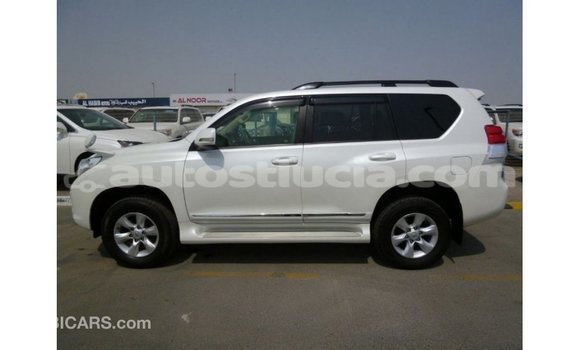 Acheter Import Voiture Toyota Prado Blanc à Import - Dubai, Anse-la-Raye Acheter Import Voiture Toyota Prado Blanc à Import - Dubai, Anse-la-Raye