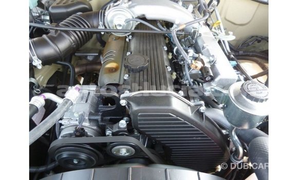 Buy Import Toyota Land Cruiser Beige Car in Import - Dubai in Anse-la-Raye Buy Import Toyota Land Cruiser Beige Car in Import - Dubai in Anse-la-Raye