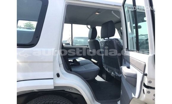 Buy Import Toyota Land Cruiser White Car in Import - Dubai in Anse-la-Raye Buy Import Toyota Land Cruiser White Car in Import - Dubai in Anse-la-Raye