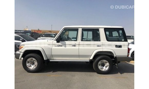 Buy Import Toyota Land Cruiser White Car in Import - Dubai in Anse-la-Raye Buy Import Toyota Land Cruiser White Car in Import - Dubai in Anse-la-Raye