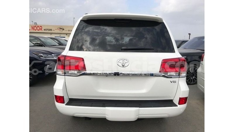 Big with watermark toyota land cruiser anse la raye import dubai 2547