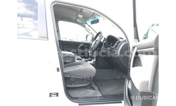 Buy Import Toyota Land Cruiser White Car in Import - Dubai in Anse-la-Raye Buy Import Toyota Land Cruiser White Car in Import - Dubai in Anse-la-Raye