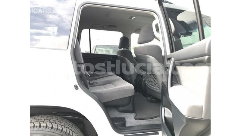 Big with watermark toyota land cruiser anse la raye import dubai 2547