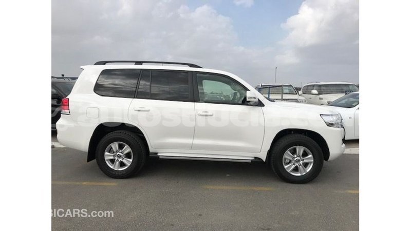 Big with watermark toyota land cruiser anse la raye import dubai 2547