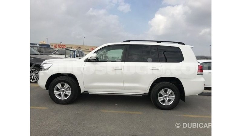 Big with watermark toyota land cruiser anse la raye import dubai 2547