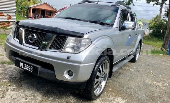 Acheter Occasion Voiture Nissan Navara Gris à Castries, Castries