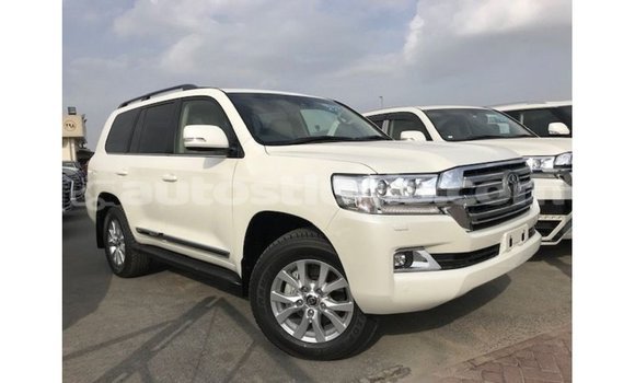 Buy Import Toyota Land Cruiser White Car in Import - Dubai in Anse-la-Raye Buy Import Toyota Land Cruiser White Car in Import - Dubai in Anse-la-Raye