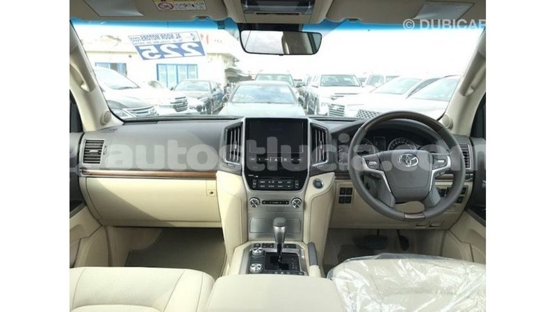 Big with watermark toyota land cruiser anse la raye import dubai 2550