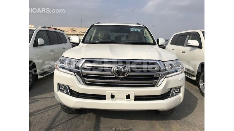 Big with watermark toyota land cruiser anse la raye import dubai 2550