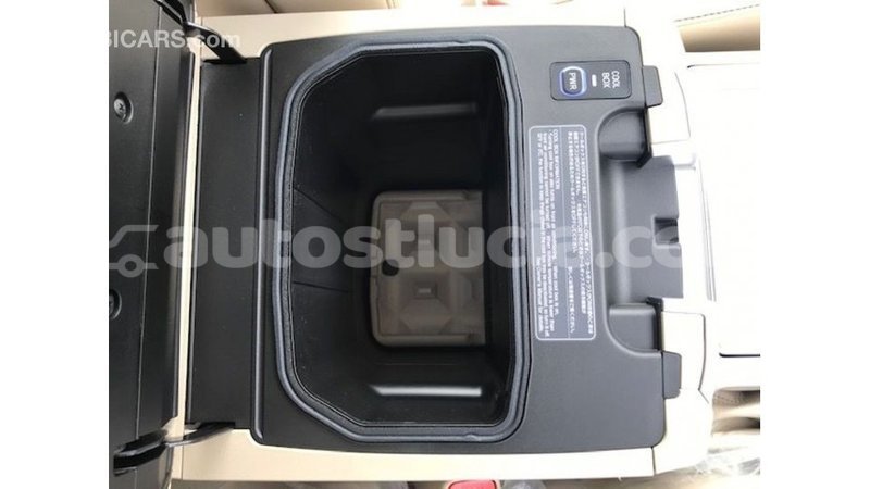 Big with watermark toyota land cruiser anse la raye import dubai 2550