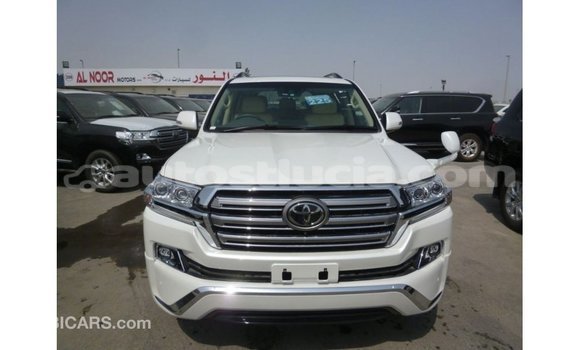 Acheter Import Voiture Toyota Land Cruiser Blanc à Import - Dubai, Anse-la-Raye Acheter Import Voiture Toyota Land Cruiser Blanc à Import - Dubai, Anse-la-Raye
