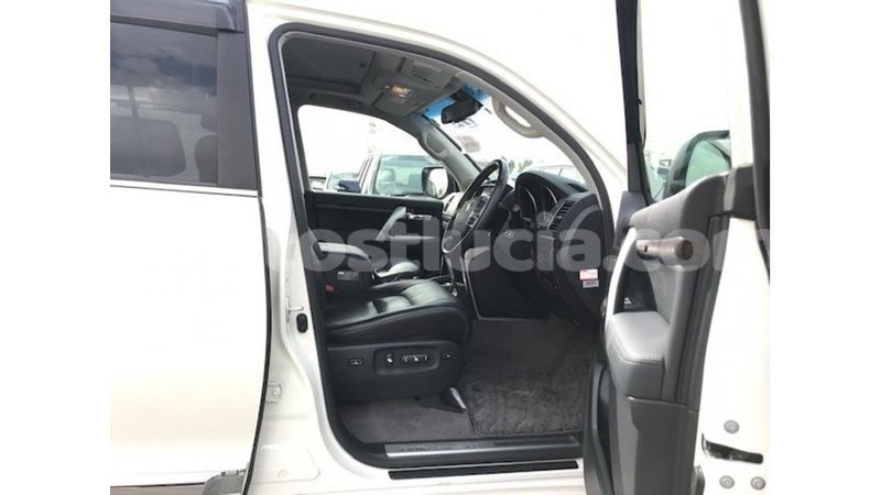 Big with watermark toyota land cruiser anse la raye import dubai 2566