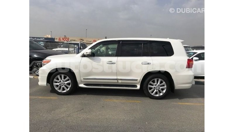 Big with watermark toyota land cruiser anse la raye import dubai 2566