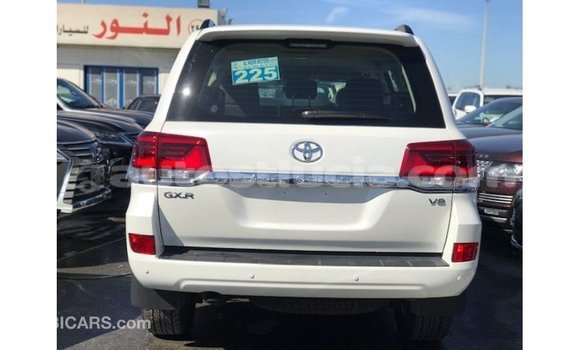 Buy Import Toyota Land Cruiser White Car in Import - Dubai in Anse-la-Raye Buy Import Toyota Land Cruiser White Car in Import - Dubai in Anse-la-Raye