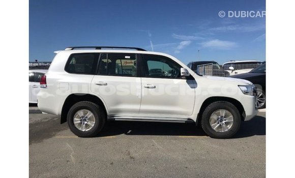 Buy Import Toyota Land Cruiser White Car in Import - Dubai in Anse-la-Raye Buy Import Toyota Land Cruiser White Car in Import - Dubai in Anse-la-Raye
